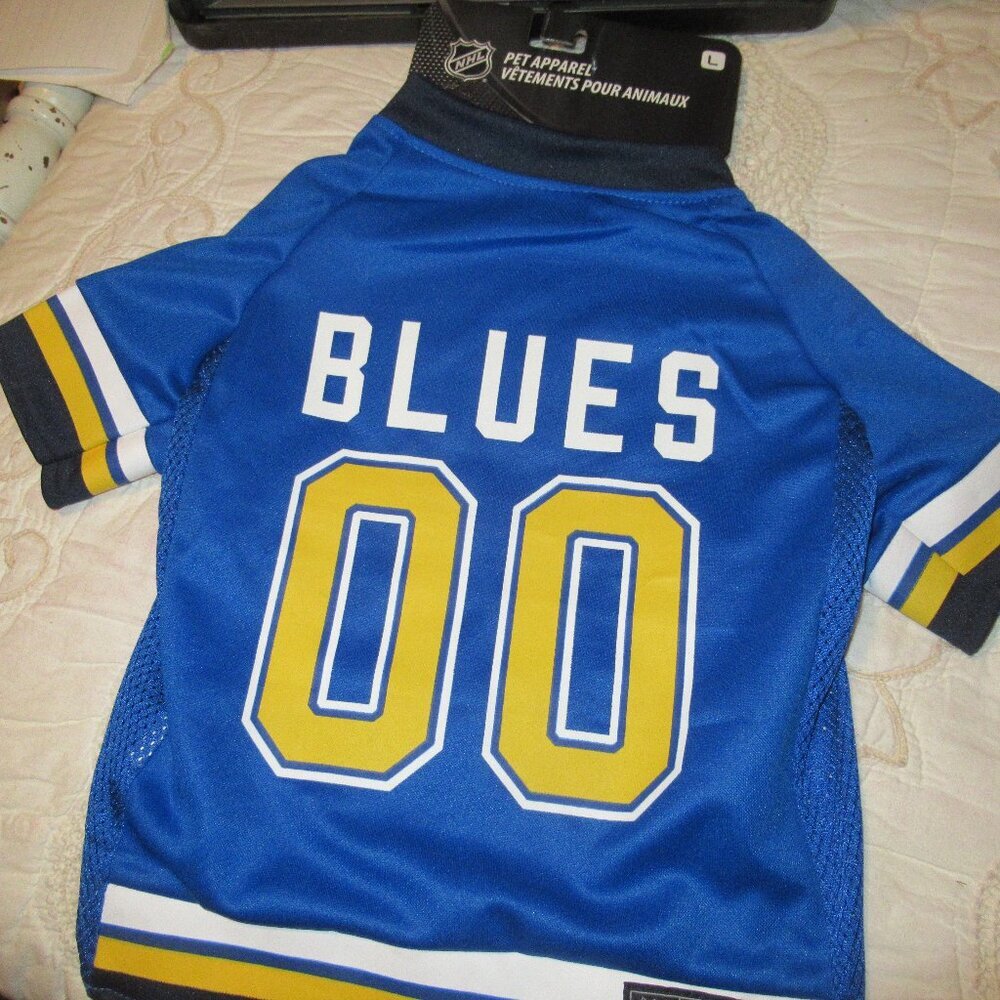Pets First St Louis Blues Pet Wear Dog Jersey Size L